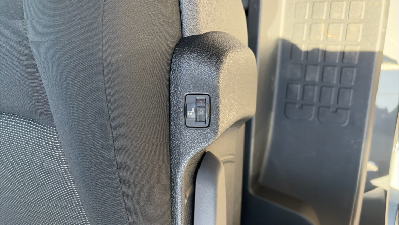 Vauxhall Vivaro L2 Diesel 2.2 Turbo D 150 Pro H1 Double Cab Auto